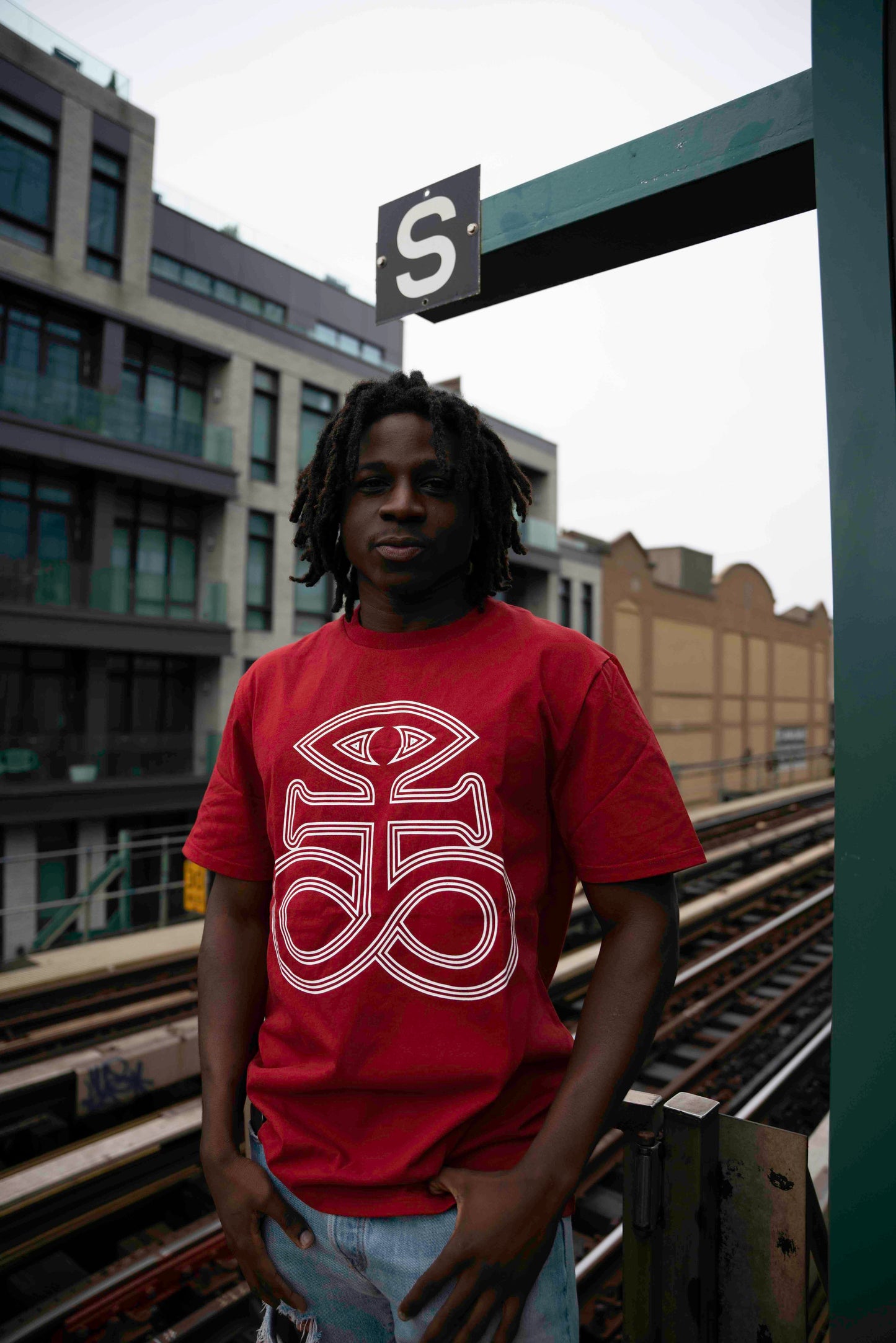 Outline Symbol T-Shirt (Red)