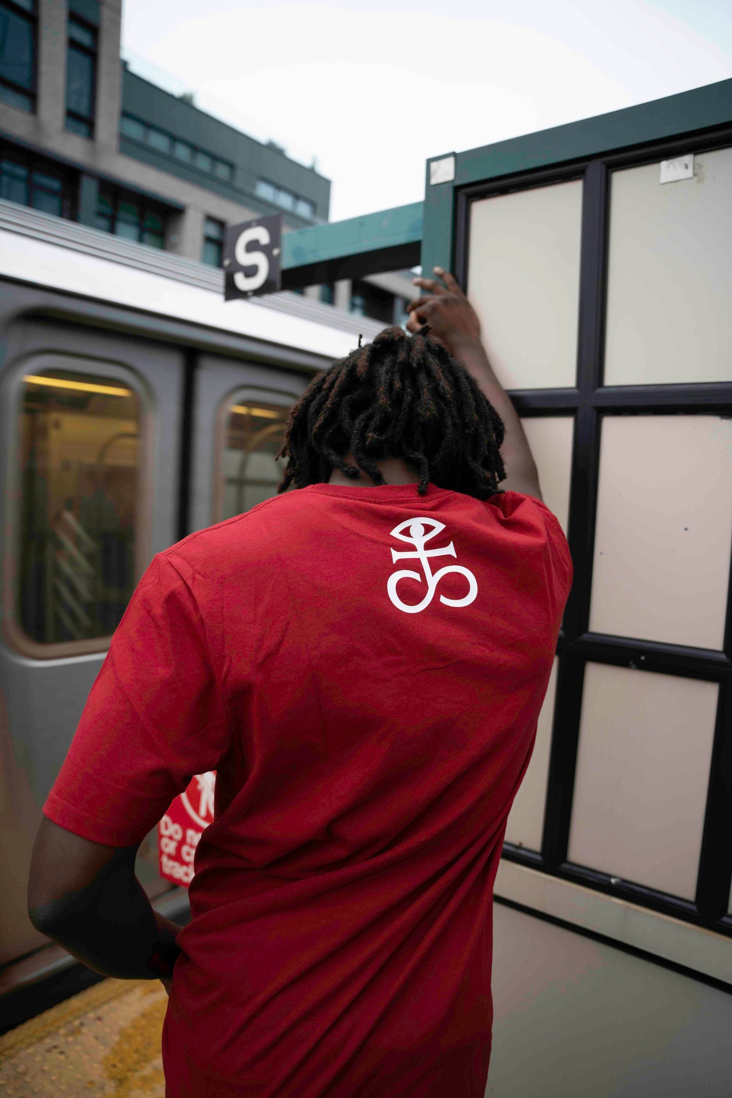 Outline Symbol T-Shirt (Red)